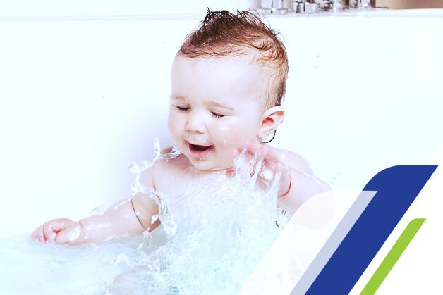 Banho com sabonete para bebê