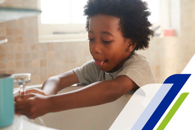 Lavando as mãos de uma maneira divertida Lavando as mãos de uma maneira divertida
